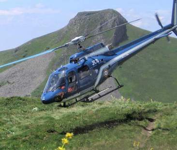 Regione, servizio aereo antincendio: firmato contratto per sei elicotteri Regione, servizio aereo antincendio: firmato contratto per sei elicotteri