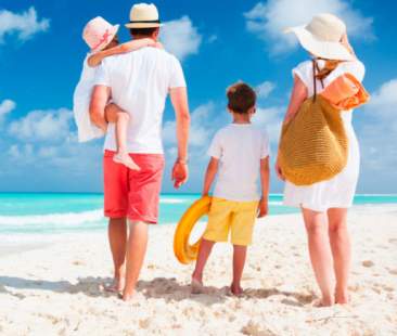 La famiglia al mare spende 90 euro al giorno