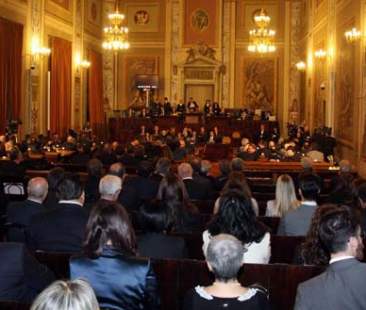 Taglio dei vitalizi, l’Ars rinvia tutto a settembre