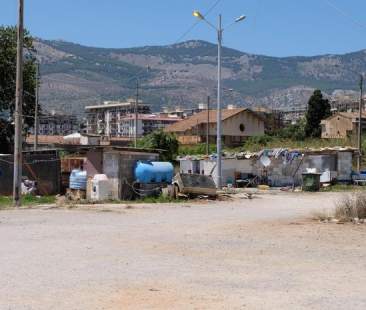 Campo rom Palermo: Orlando firma ordinanza di sgombero