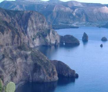 Crisi energetiche e idriche, le Isole minori alla ricerca di una strategia sostenibile