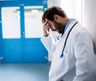 Violenza in ospedale: più sanzioni penali ma nessun presidio delle Forze dell’ordine