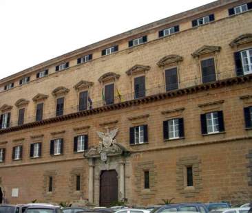 Dipendenti o pensionati, alla Regione costano comunque