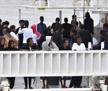 Migranti: il caos Diciotti, scoppiano le polemiche Migranti: il caos Diciotti, scoppiano le polemiche