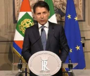 Migranti: Diciotti, Conte, “Ipocrisia Ue”. Magistrati al Viminale