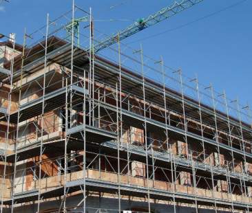 Edifici vuoti, ma sulla Sicilia cola altro cemento