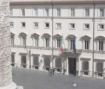 Periferie, Musumeci: “Lo stop penalizza la Sicilia” Periferie, Musumeci: “Lo stop penalizza la Sicilia”