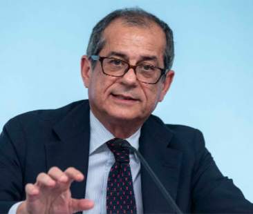 Manovra, Tria rompe il silenzio e sceglie la prudenza