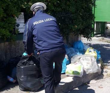 Catania – Differenziata, pugno duro contro gli incivili