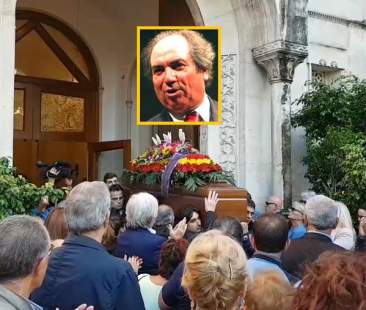 Teatro: mille persone ai funerali di Gilberto Idonea