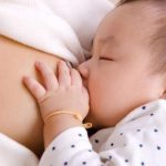 Allattamento al seno, dopo quattro mesi praticato soltanto da una mamma su tre