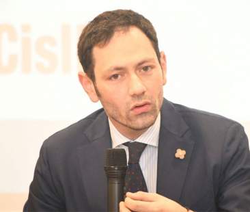 Sanità, la Sicilia importa il “modello Lombardia” Sanità, la Sicilia importa il “modello Lombardia”