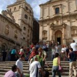 Turismo in ripresa ma a passi di lumaca