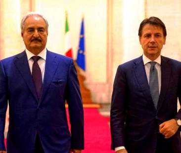 Libia:stretta di mano tra Haftar e Sarraj