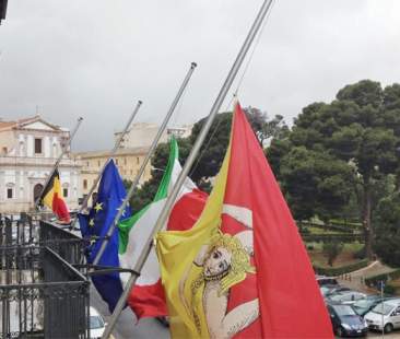 Sicilia, una palude ai margini dell’Europa