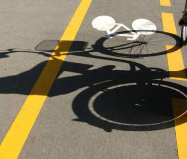 Spostamenti casa-lavoro, solo l’11% usa servizi pubblici Spostamenti casa-lavoro, solo l’11% usa servizi pubblici