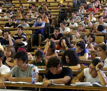 Borse di studio universitarie, ora si spera nei fondi Ue
