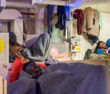 Migranti: Sea Watch, cronaca di morti annunciate Migranti: Sea Watch, cronaca di morti annunciate