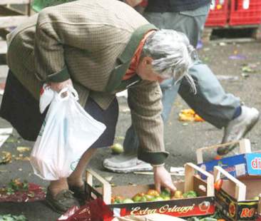 Trapani – Povertà e consumismo, i due volti del capoluogo trapanese