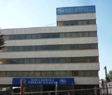 Ragusa – Banca agricola, protestano i risparmiatori, non riescono a vendere le proprie azioni