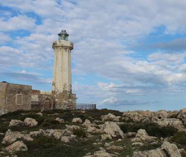 Turismo, la Regione concede i suoi immobili sul mare