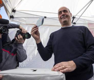 Primarie Pd: trionfa Zingaretti in un bagno di folla