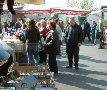 Caltanissetta – Nuova vita per il mercatino settimanale di via Ferdinando