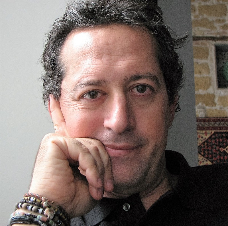 “Proroghe per favoritismi politici senza logica e senza controllo”