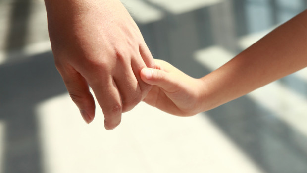 Utero in affitto, Corte di Strasburgo: va riconosciuta la madre adottiva