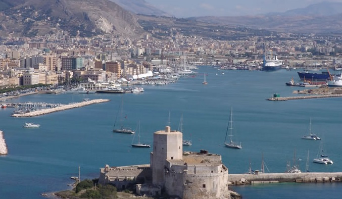 Il porto di Trapani scalo crocieristico complementare a Palermo Il porto di Trapani scalo crocieristico complementare a Palermo