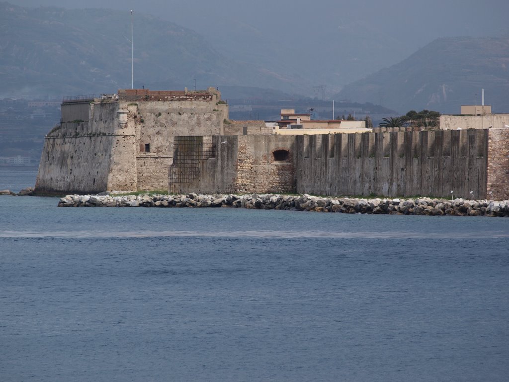 I Forti che si affacciano sullo Stretto inseriti in una rete che crei sviluppo