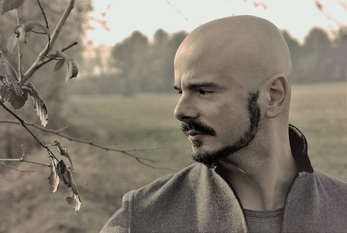 “Da qualche parte nella vita”, il libro del poeta Mello “Da qualche parte nella vita”, il libro del poeta Mello