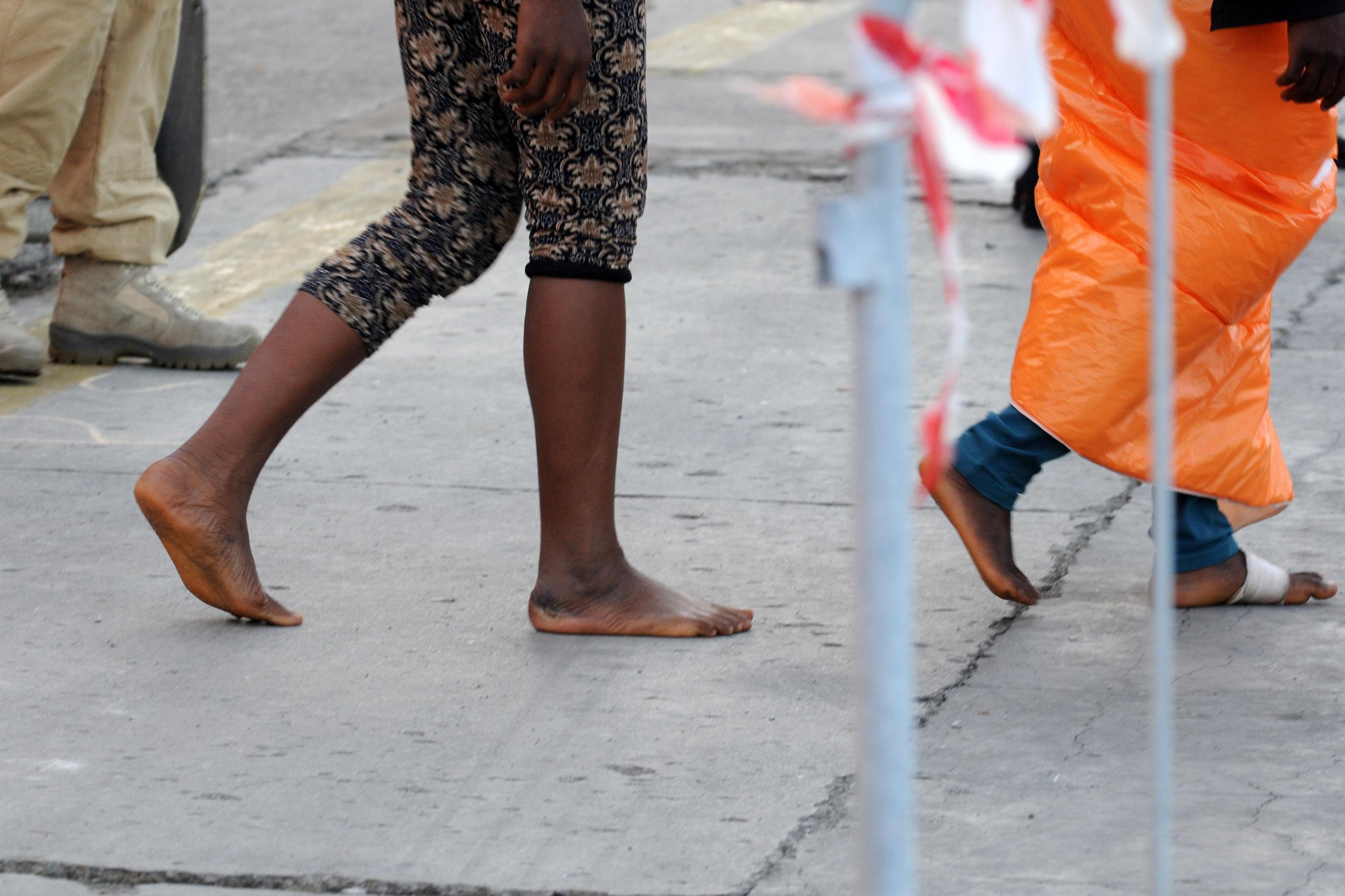 Distrutto pulmino del centro Sprar