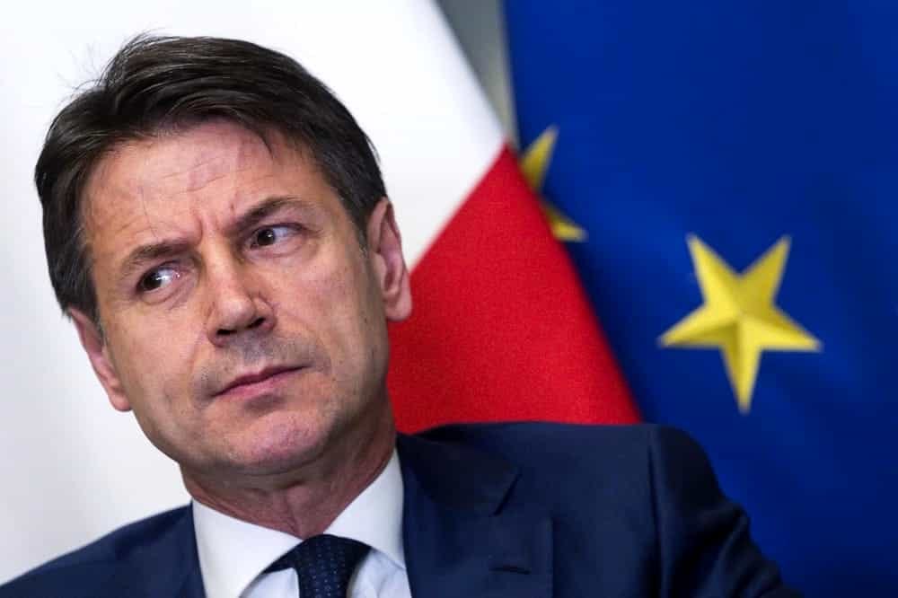 Tensione nel governo, Conte: “Abbassiamo i toni” Tensione nel governo, Conte: “Abbassiamo i toni”