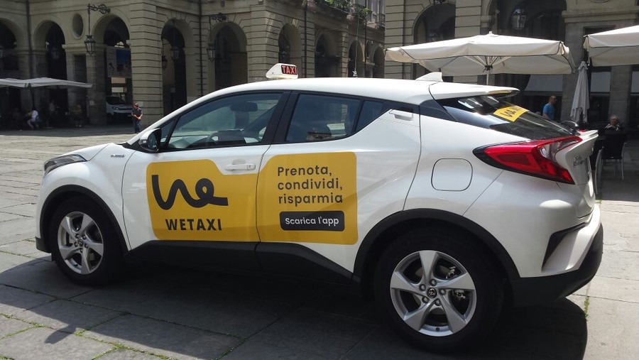 Il taxi? Lo chiami con un’app: arriva l’innovativo servizio di Wetaxi