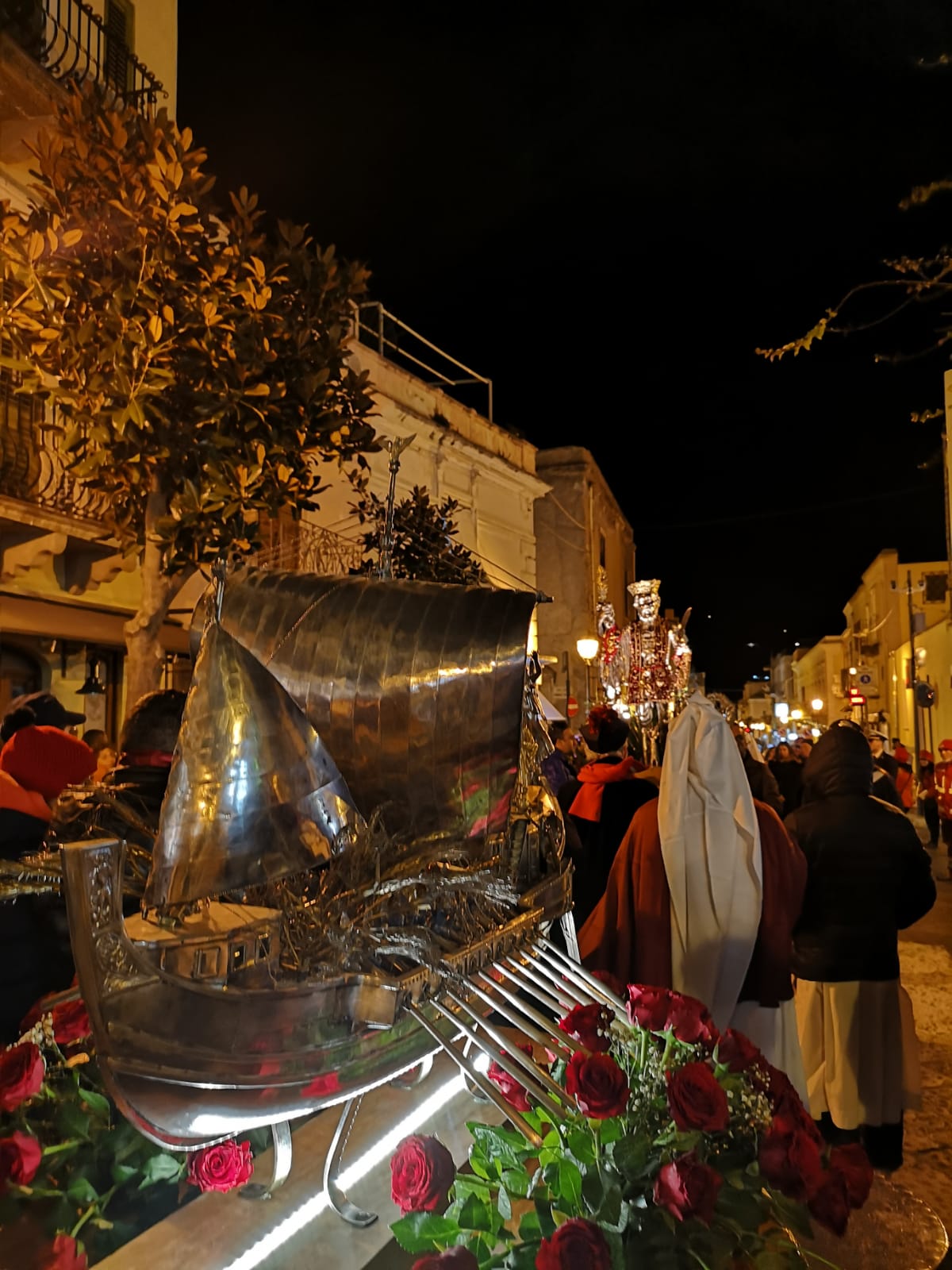 San Bartolo dei pescatori e il chiostro della Cattedrale San Bartolo dei pescatori e il chiostro della Cattedrale