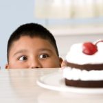 Numeri preoccupanti sull’obesità infantile, una sfida aperta da vincere anche in Italia