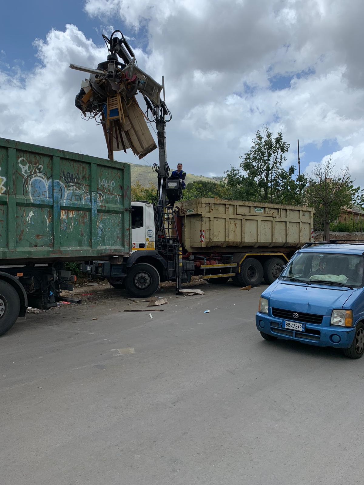 Patto con i cittadini per la pulizia urbana tra maggiori servizi e controlli stringenti