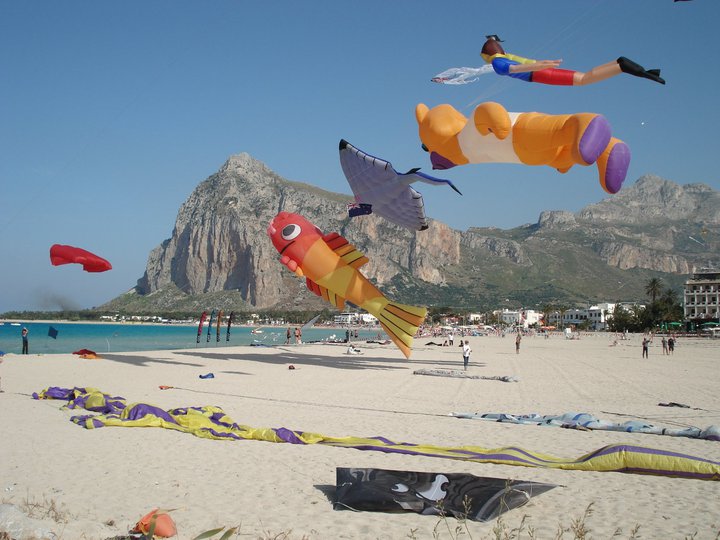 Parte oggi il Festival Internazionale  degli Aquiloni a San Vito lo Capo