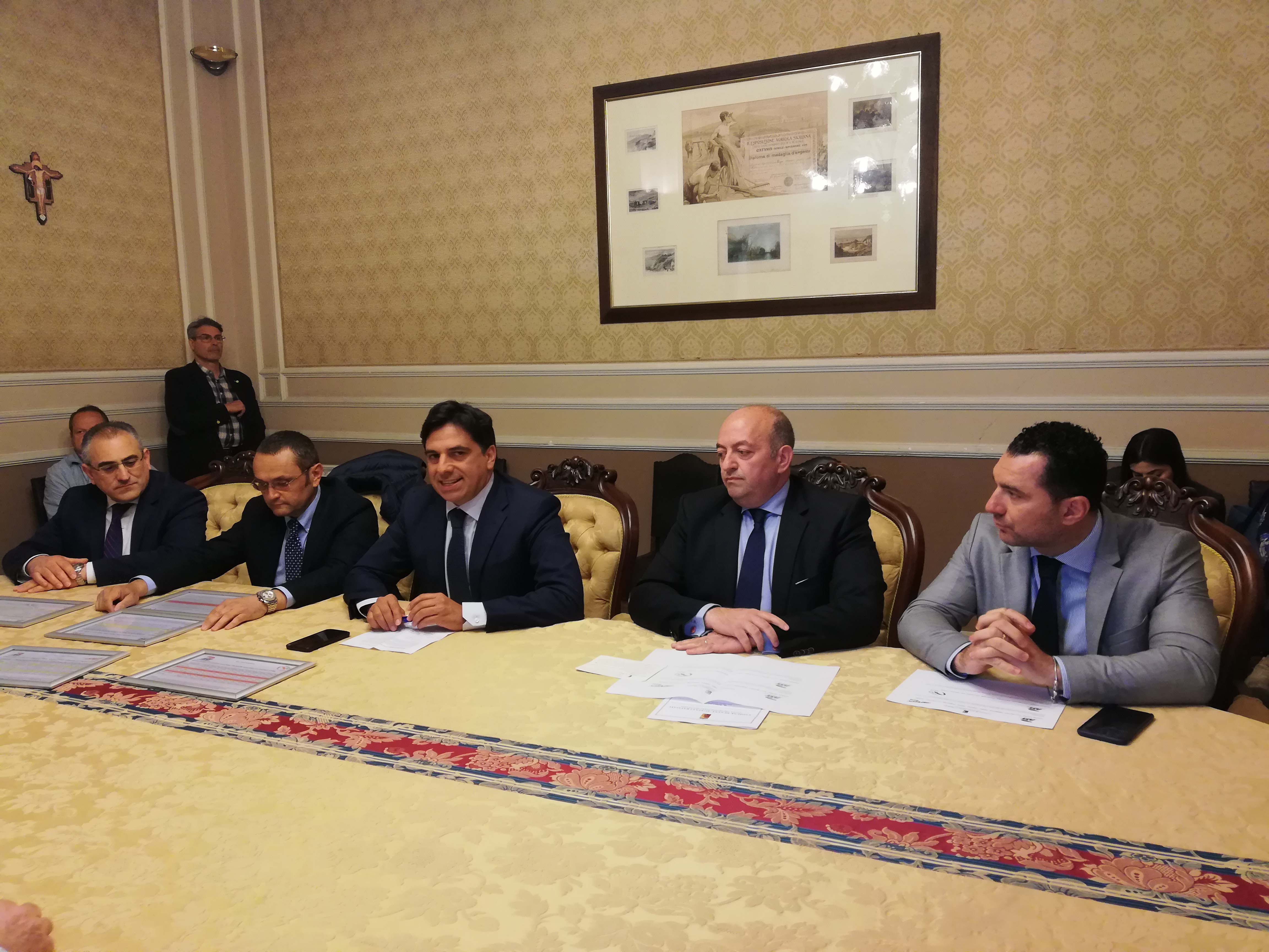 Dai Paesi etnei a Catania centro, due nuove linee rapide dell’Ast