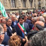 Dissesto, i sindacati scendono in piazza Pogliese: “Battaglia da condurre insieme”