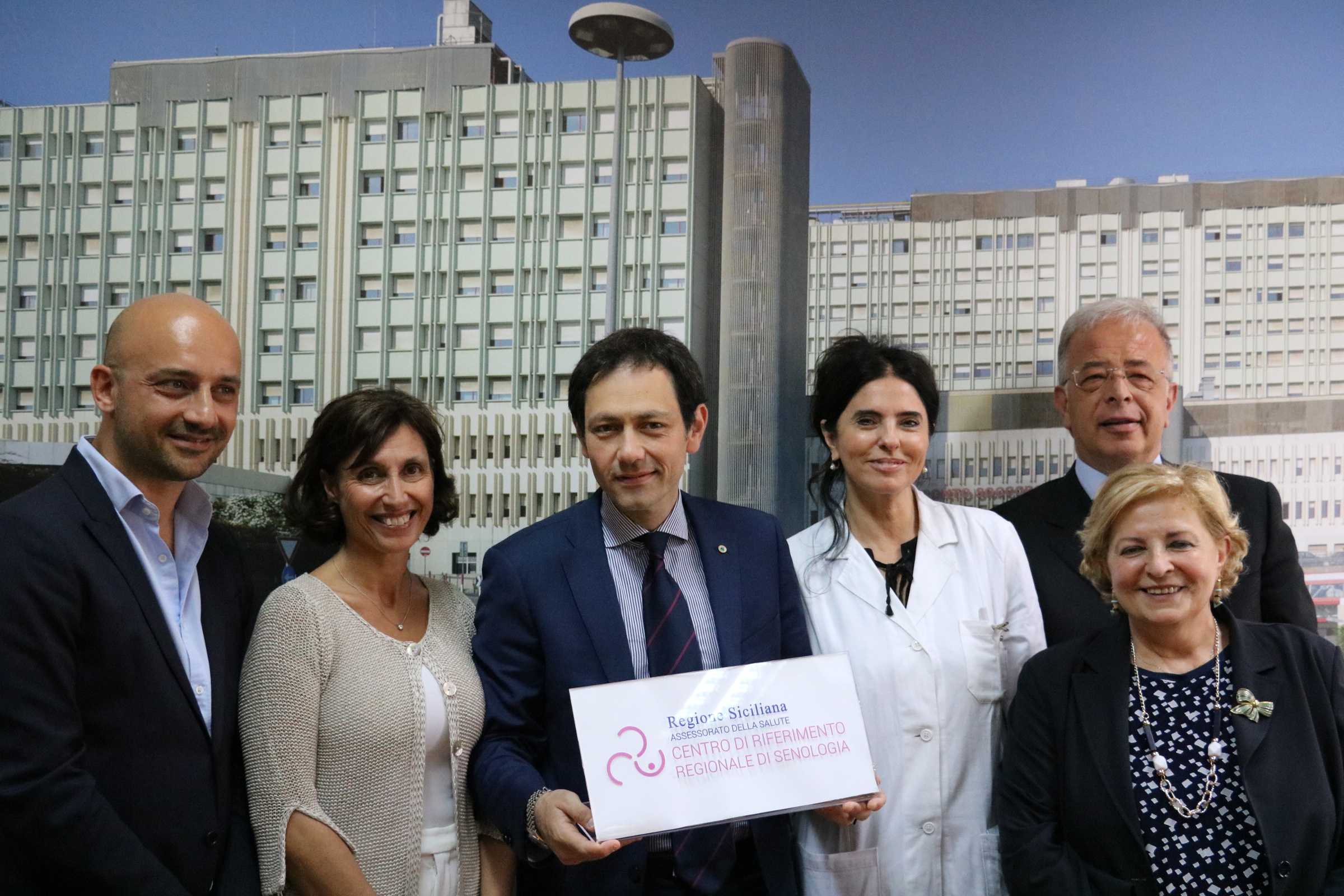 Una Trinacria “rosa” contro il tumore al seno Una Trinacria “rosa” contro il tumore al seno