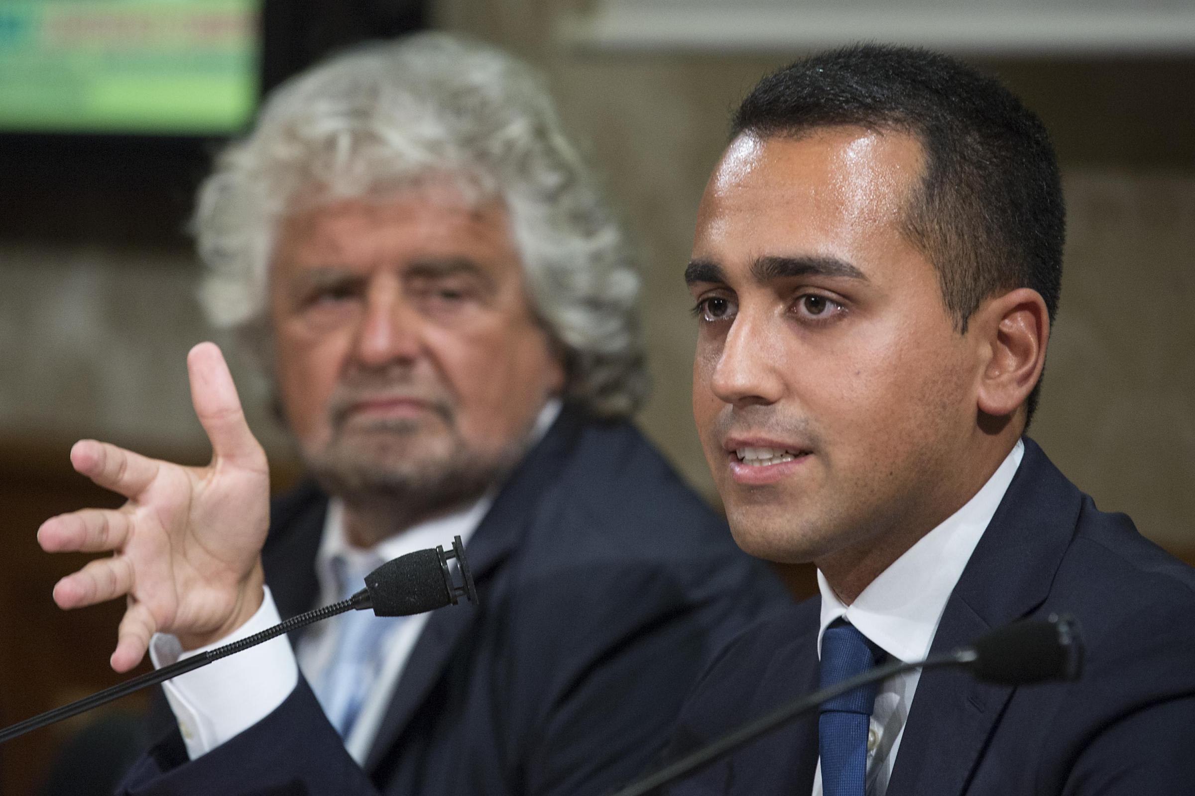 Di Maio si rimette agli iscritti, ma Grillo lo ha già “assolto”