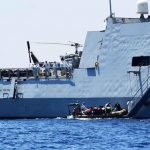 Migranti: la Marina Militare li salva, il Governo rimbrotta