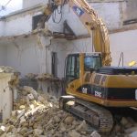 Abusivismo a Catania, via a demolizione di costruzione a due piani