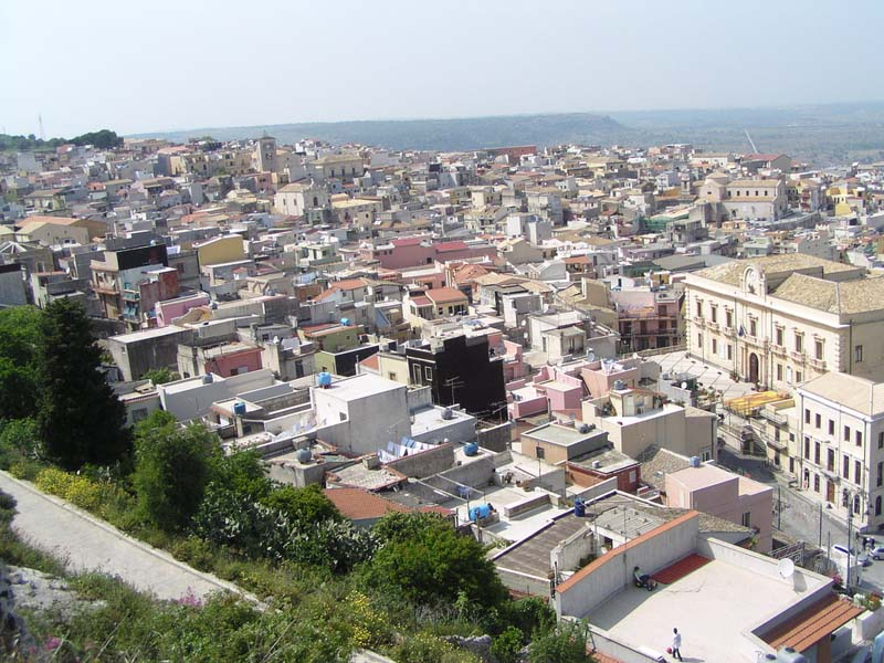 Truffa al Comune di Melilli, denunciato dipendente comunale Truffa al Comune di Melilli, denunciato dipendente comunale