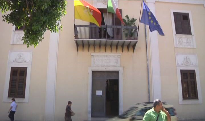 Partinico: il sindaco De Luca ha presentato le dimissioni