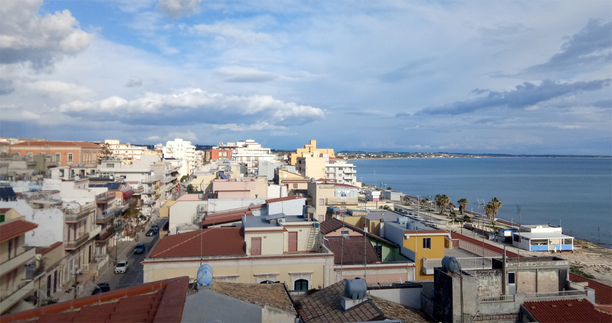 Troppi atti di vandalismo a Pozzallo, il sindaco Ammatuna chiede aiuto