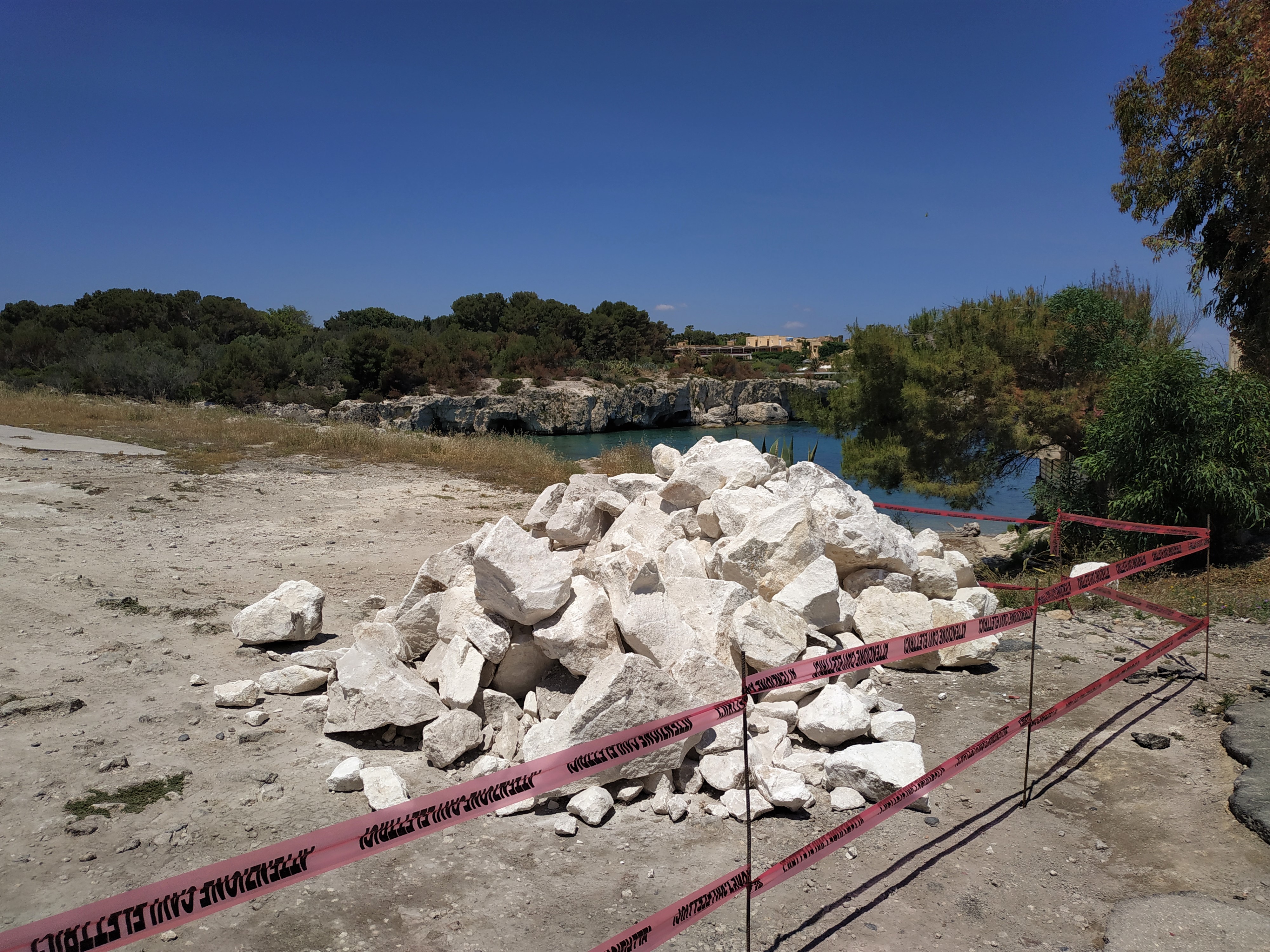 Lavori sospesi presso il canale di Brucoli dopo le proteste di Legambiente e cittadini