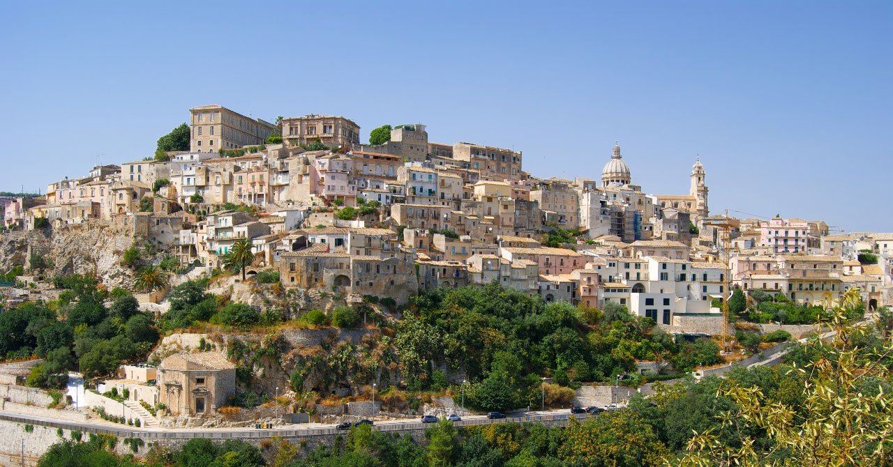 Difformi i lavori di ripavimentazione di via Garibaldi: sindaco rifiuta consegna